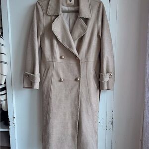 Chic Beige Women's Trench Coat